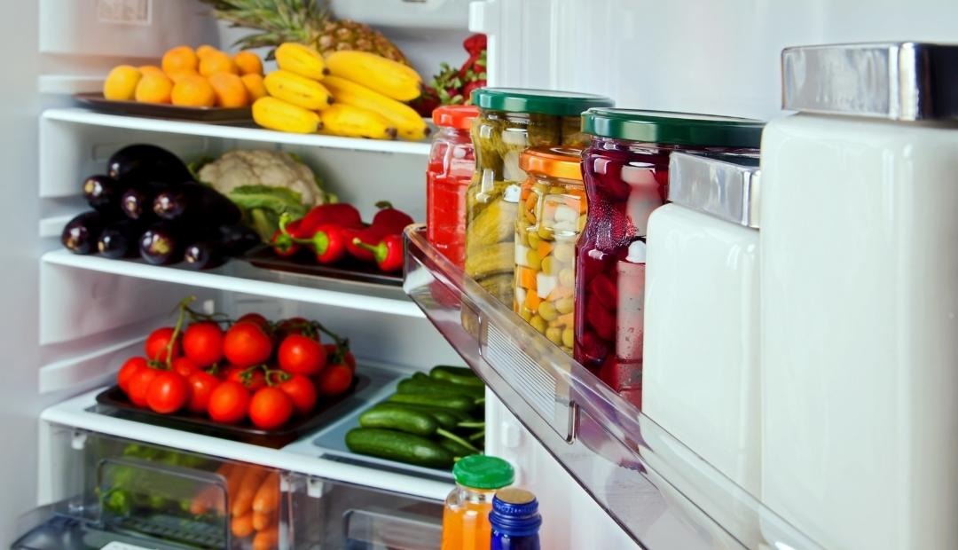 How to Easily Achieve a Well-Organized Fridge Cover Photo