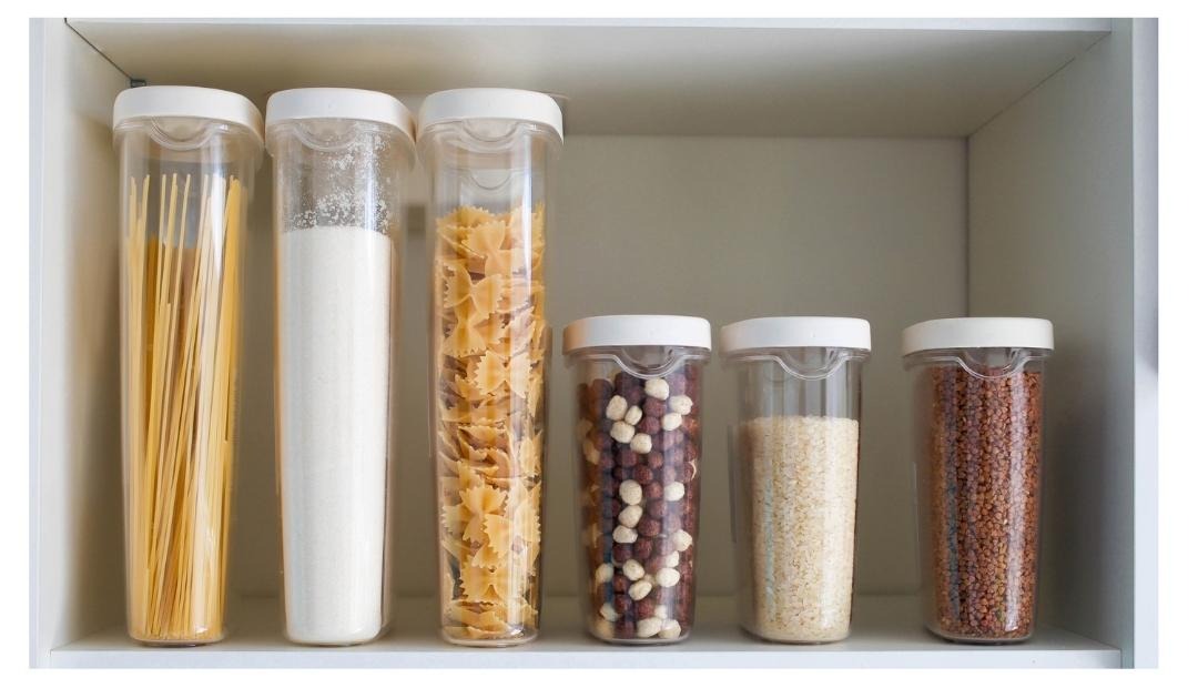8 Easy Steps for Organizing Your Kitchen Cabinets Cover Photo