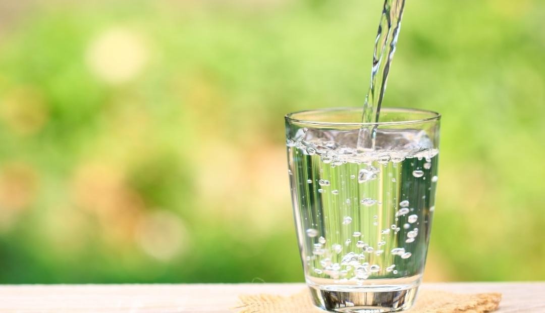 8 Health Benefits of Staying Hydrated Cover Photo