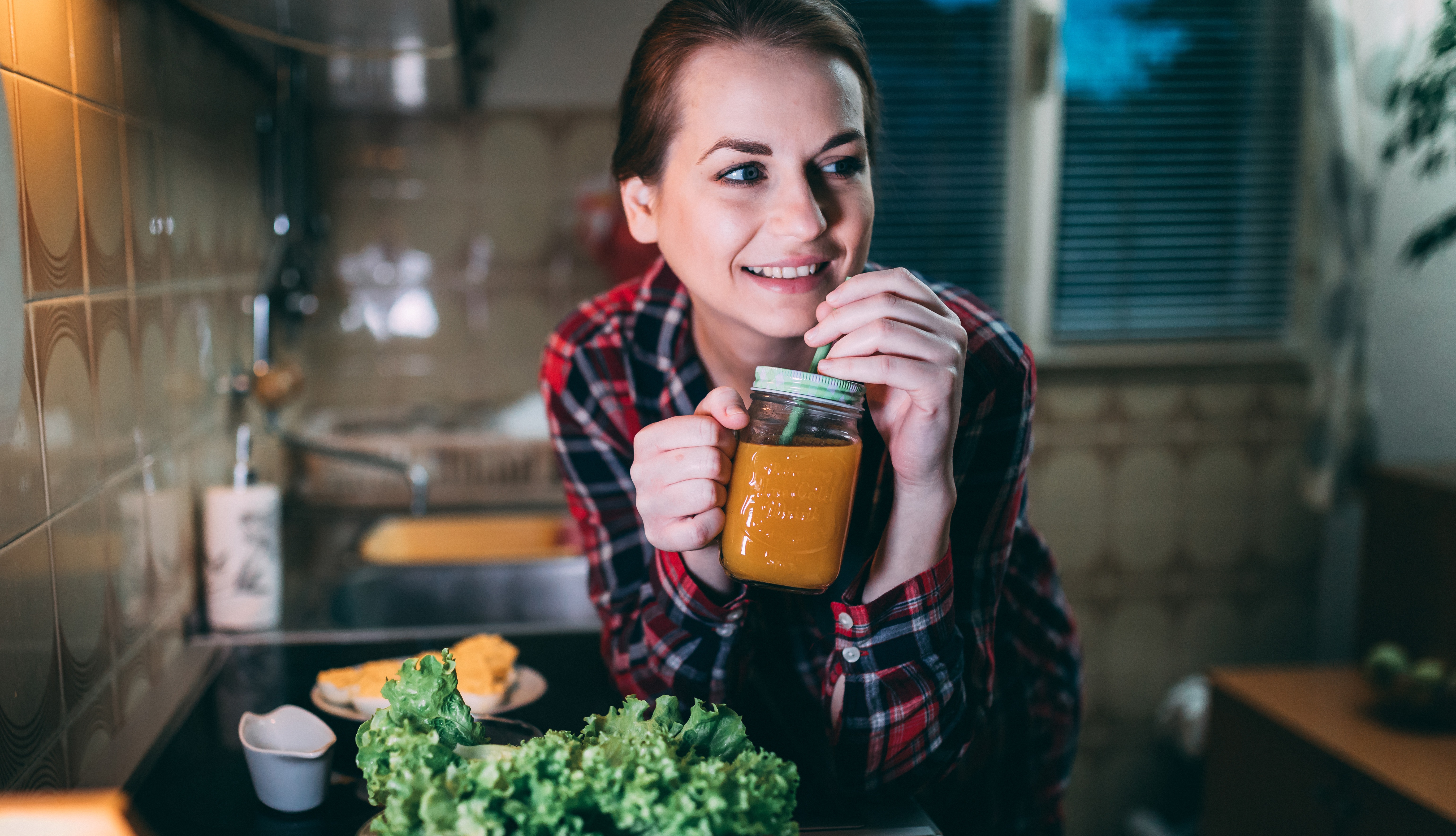 Mindful Eating: 5 Ways to Better Enjoy Your Food Cover Photo